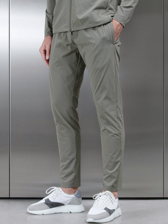 Active Technical Tapered Trackpant in Olive