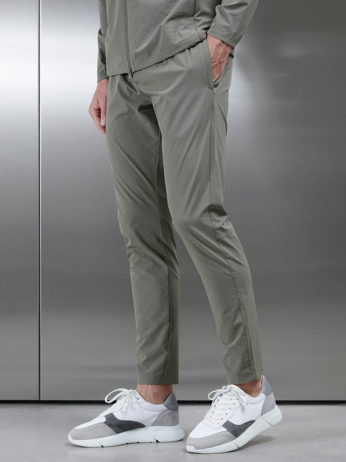 Active Technical Tapered Trackpant in Olive