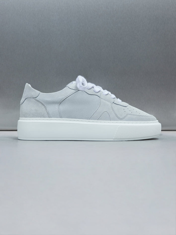 Court Trainer in Suede Grey