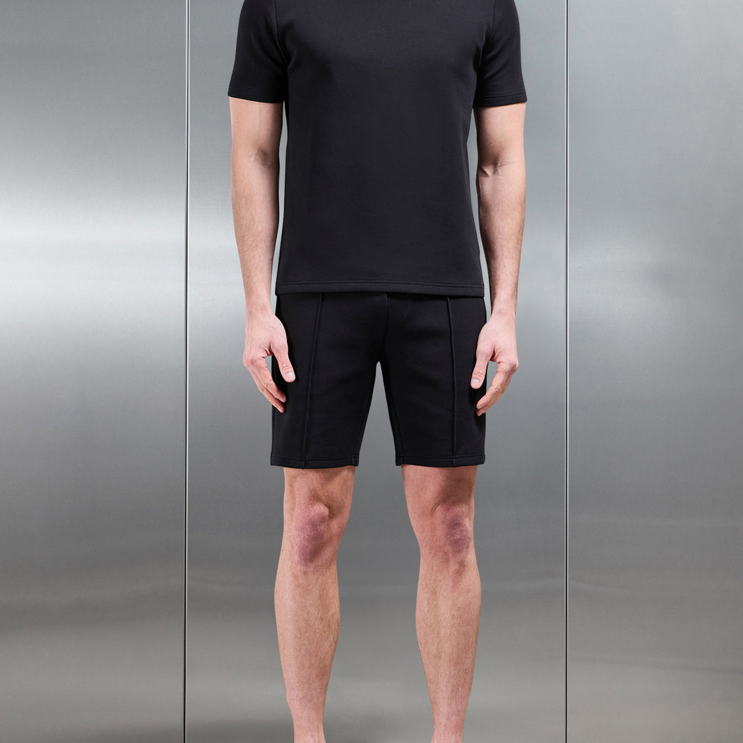 Everyday Luxe Short in Black