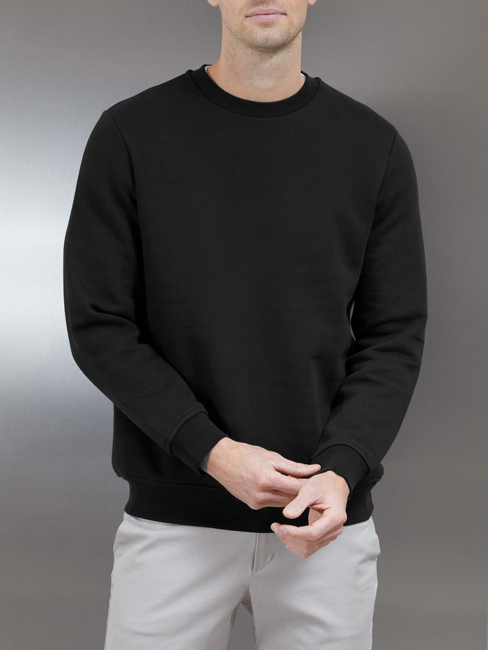 Essential Sweatshirt in Black