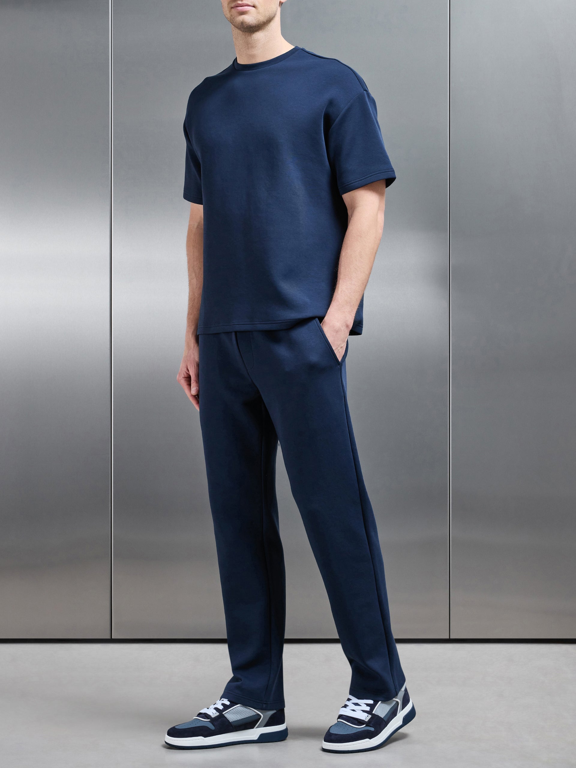Everyday Luxe Straight Leg Jogger in Navy