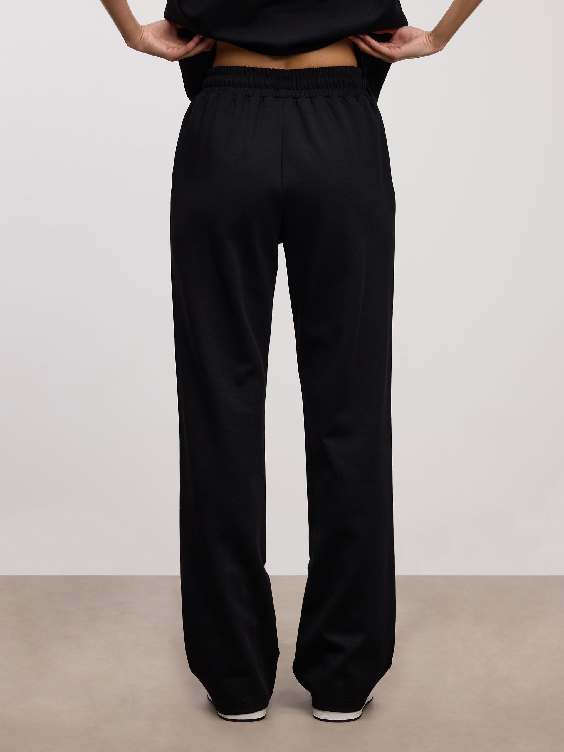 Womens Interlock Straight Leg Jogger in Black