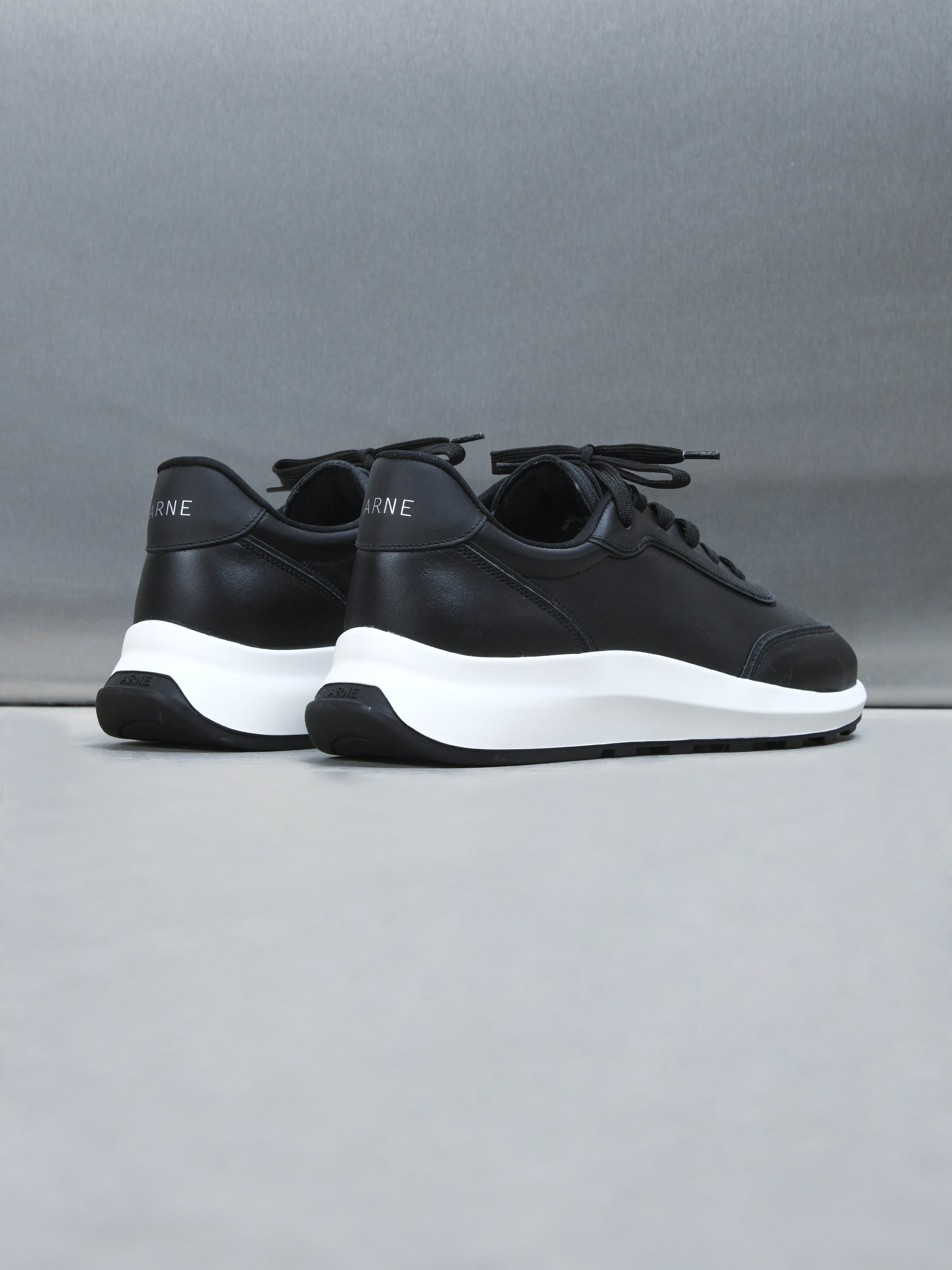 Leather Low Runner in Black