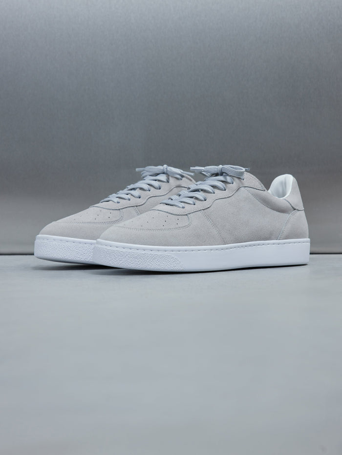 Low Suede Trainer in Stone