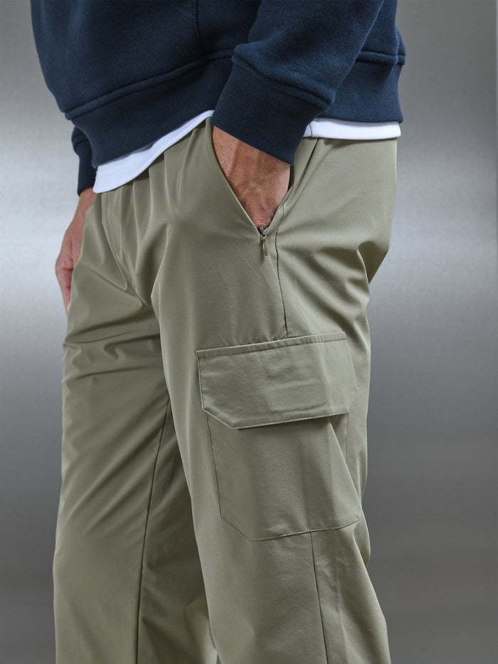 Relaxed Fit Nylon Cargo Pant in Olive