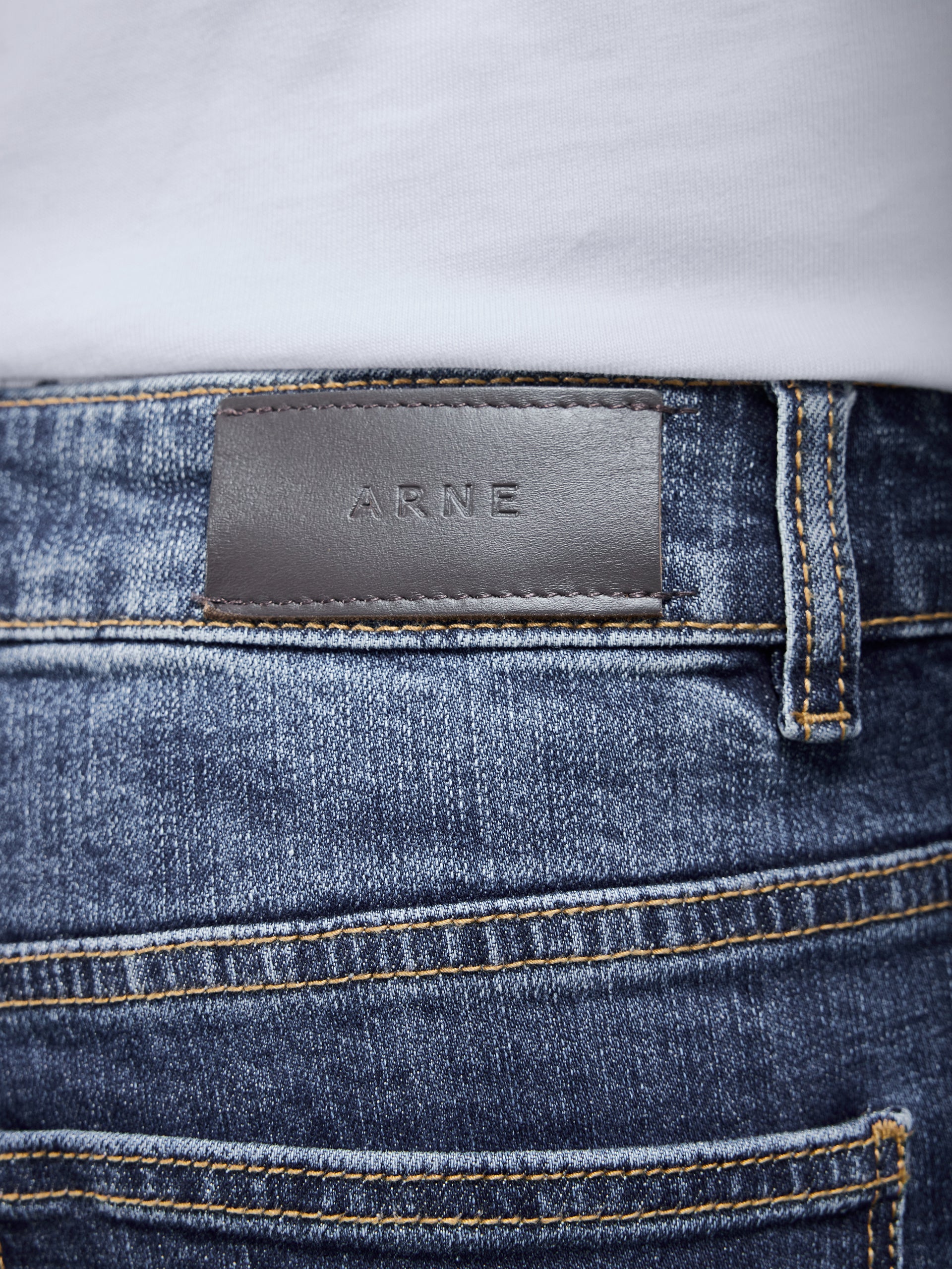 Relaxed Fit Denim Jeans in Mid Blue