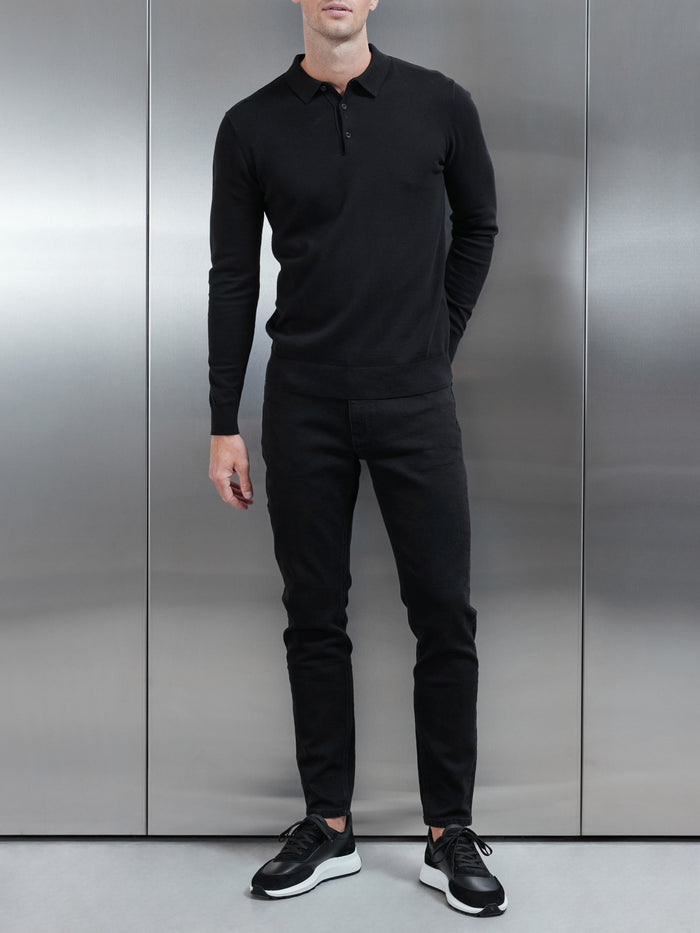 Slim Fit Denim Jeans in Solid Black