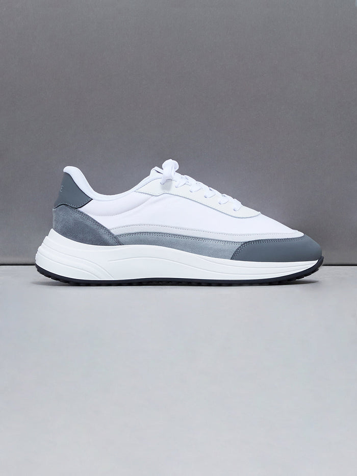 Wave Runner in White Grey